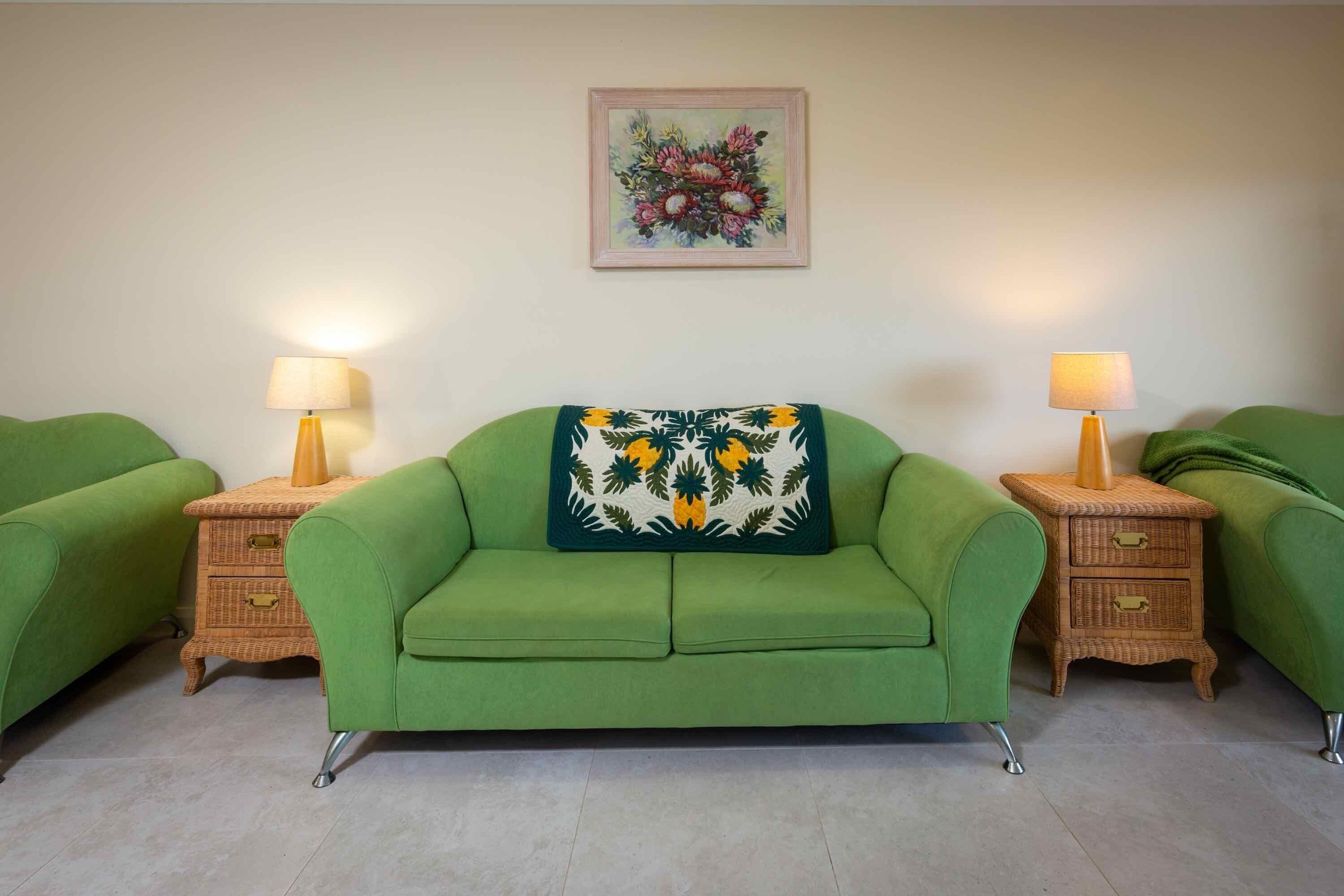 Sovereign Hill Country Villa - Stylish villa with scenic valley views — image 12