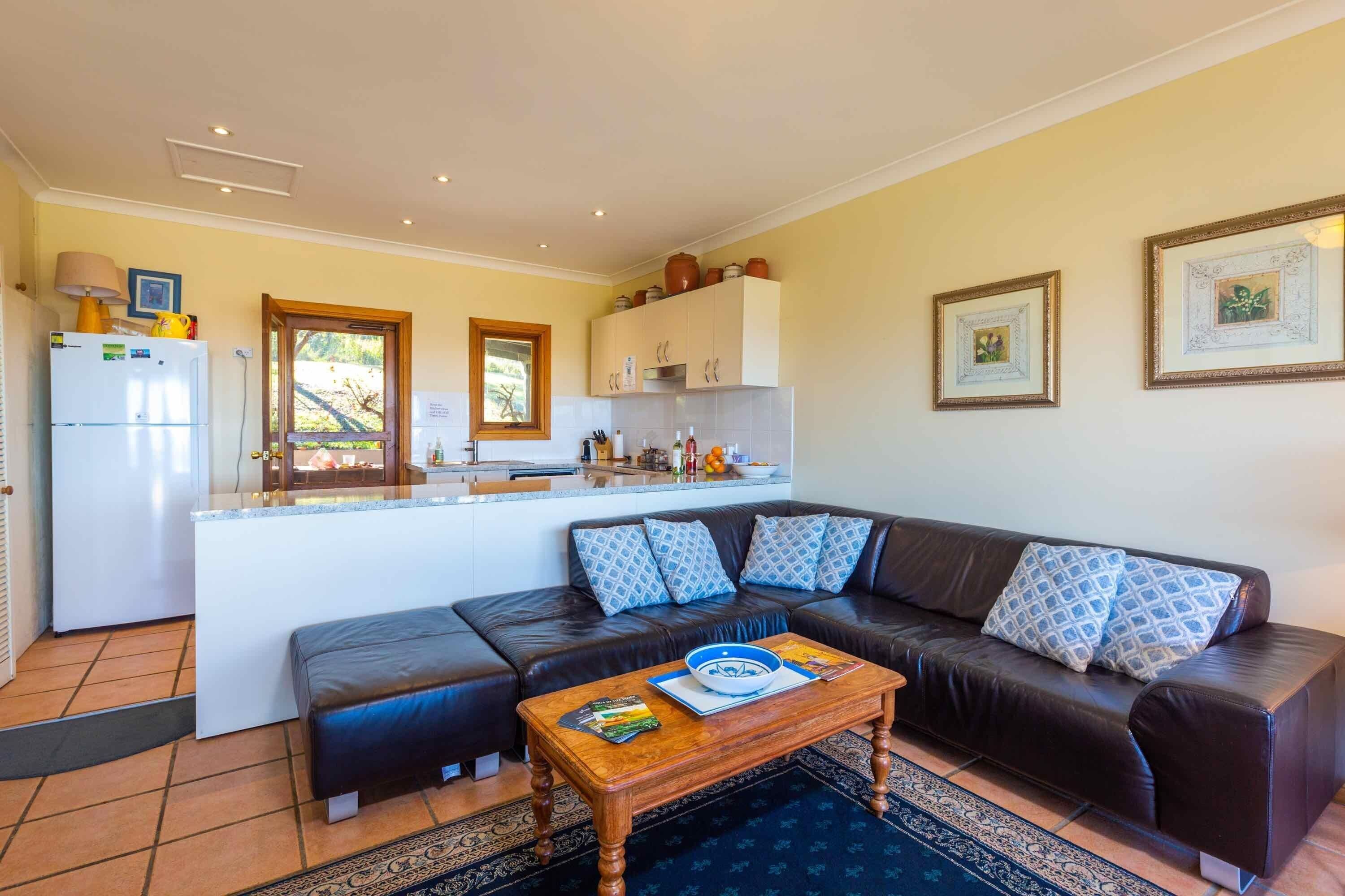 Sovereign Hill Country Estate - Group accommodation on scenic estate — image 13