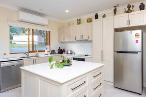 Microwave, dishwasher