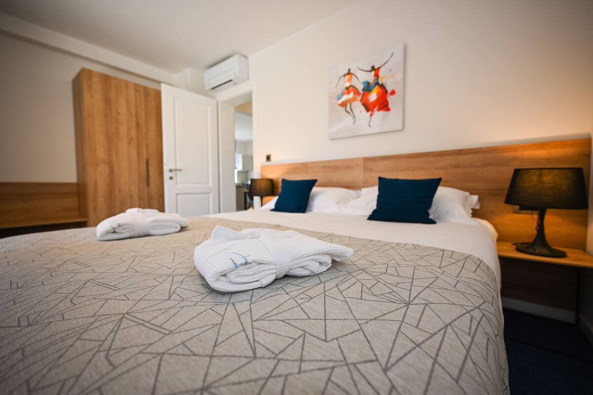 Desk, iron/ironing board, WiFi (free), bed sheets