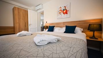 Apartamento standard | Escrivaninha, ferros/tábuas de passar roupa, Wi-Fi de cortesia