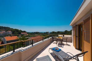 Appartement Familial, 3 chambres, vue mer | Terrasse/Patio
