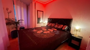 1 chambre, lit parapluie, Wi-Fi gratuit, draps fournis