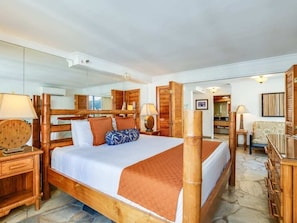 1 bedroom, Internet - 1 BR City/Mtn View w/Kitchenette, A/C and WiFi - Bamboo Waikīkī Hotel #1103 (Honolulu)