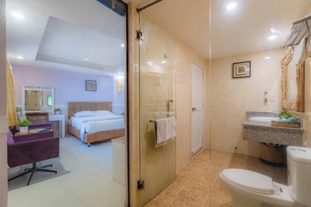 Deluxe Triple Room With City View