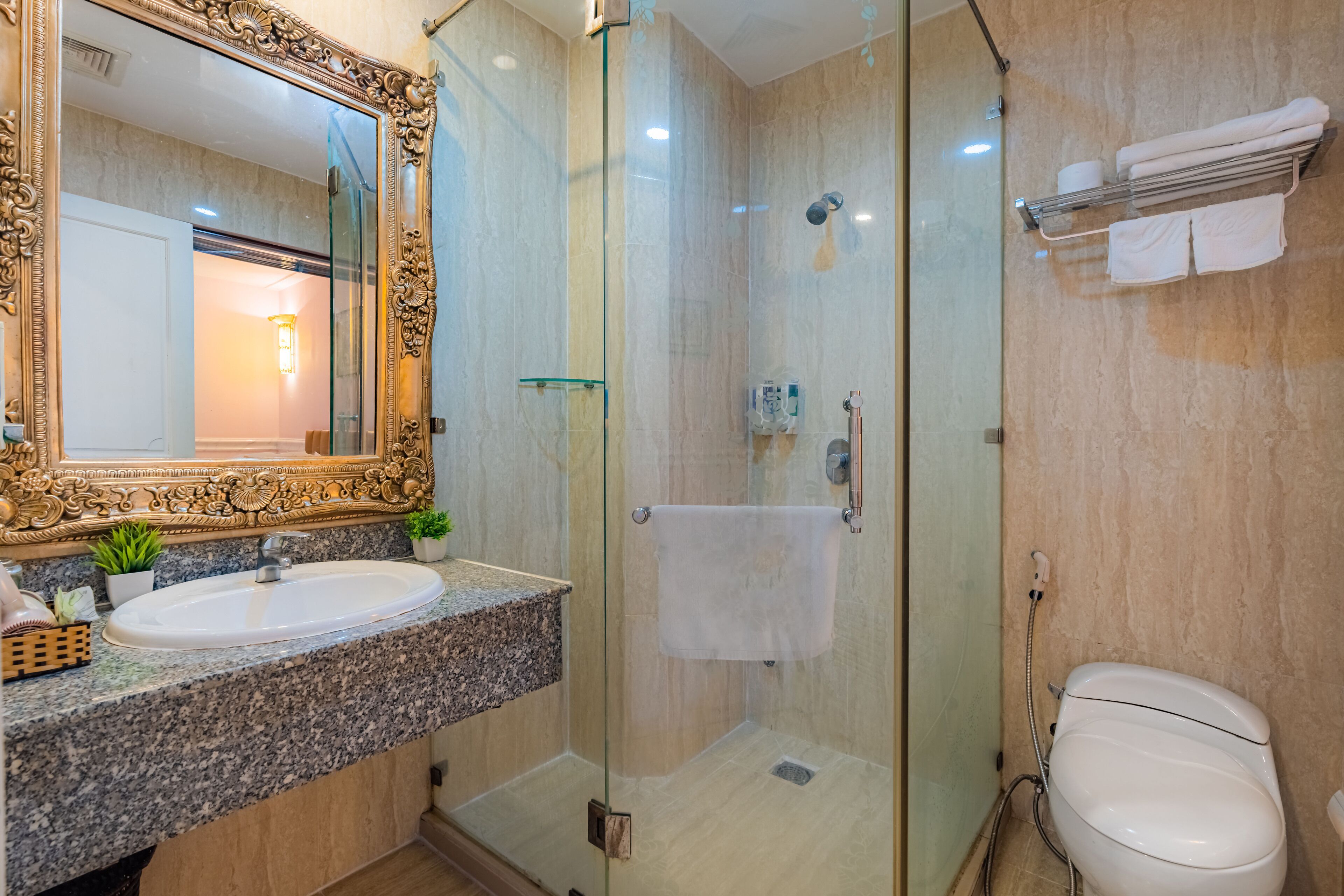 Photo - Fortune 1127 Central Hotel