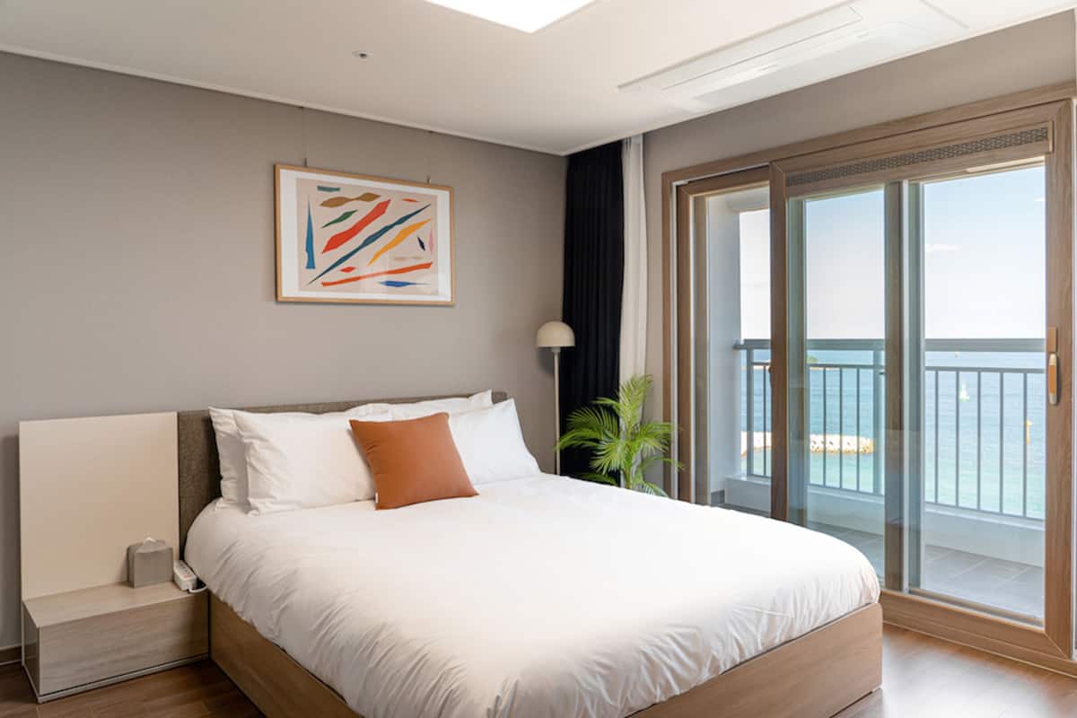 Family Two Room Ocean | 1 bedroom, premium bedding, memory foam beds, blackout drapes