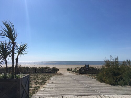 Cozy 4-Sleeper House, 200m from Beach, Quiet Area, Saint Brevin l'Ocean