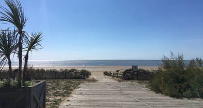 Cozy 4-Sleeper House, 200m from Beach, Quiet Area, Saint Brevin l'Ocean