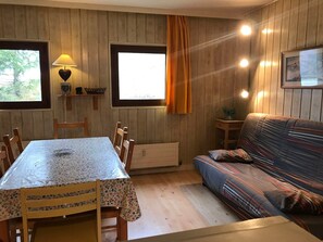 TV - Studio for 5 in Arc 1600, near slopes and shops (Les Arcs 1600)