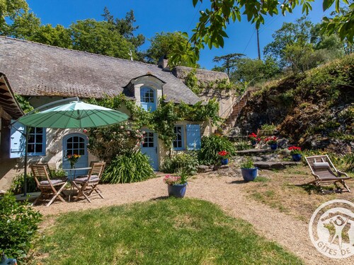 Charmante maison avec jardin clos près de la rivière Louet