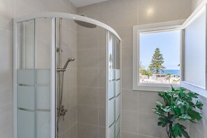 Shower, towels - Soul Escape Costamar (Los Cristianos)