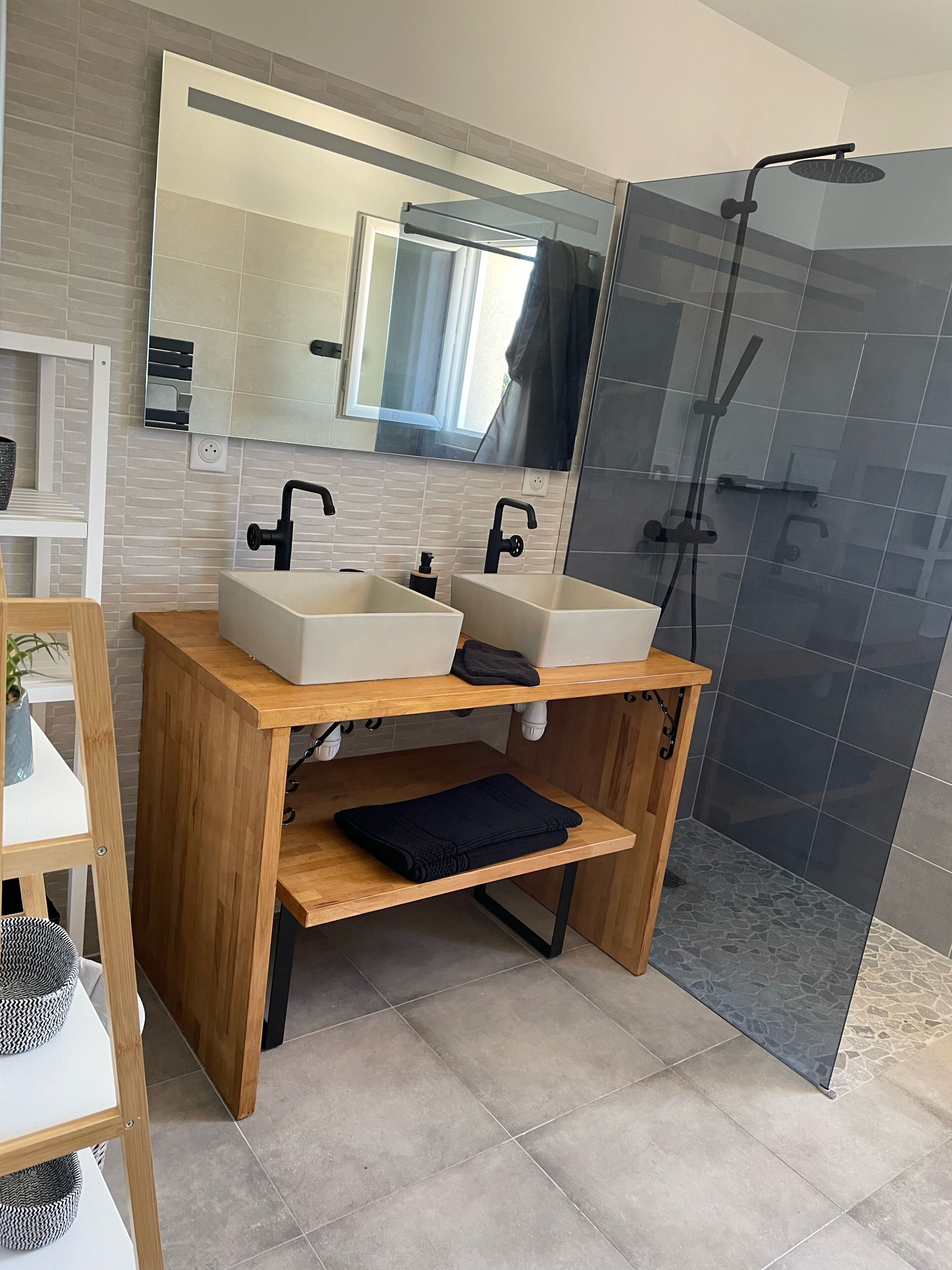 Shower, soap, toilet paper