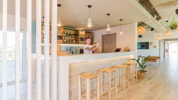 Bar ved bassenget