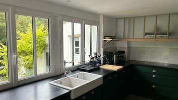 Réfrigérateur, four, plaque de cuisson, lave-vaisselle