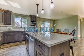 Fridge, microwave, stovetop, dishwasher - New home  with many updates on Great Island. (Narragansett)