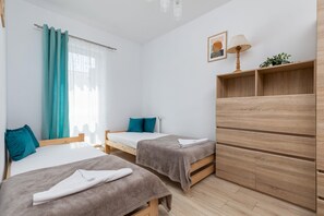1 bedroom, iron/ironing board, bed sheets