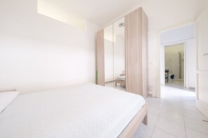 2 slaapkamers, een strijkplank/strijkijzer, wifi, beddengoed