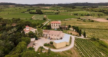 Villa "Masia Can Comas" with Pool, Garden & Wi-Fi