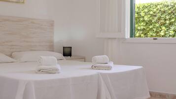 2 slaapkamers, een strijkplank/strijkijzer, wifi, beddengoed