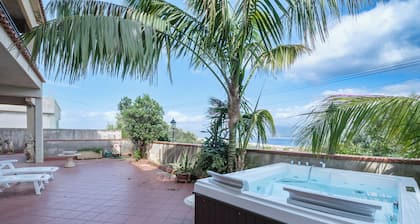 Villa Emy avec vue sur la mer, jardin et Wi-Fi