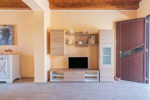 Interior - Holiday Home 'Brucoli Mare 1' with Sea View, Terraces & A/C (Brucoli)