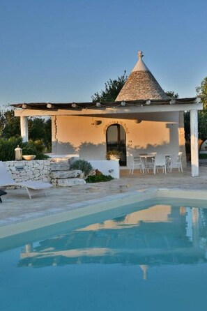 Pool - The Trullo delle Rondini (Cisternino)