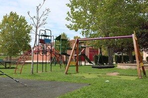 Children’s area - Casa Antigua con Todas las Comodidades de hoy y Poder Disfrutar (Santa María del Campo)