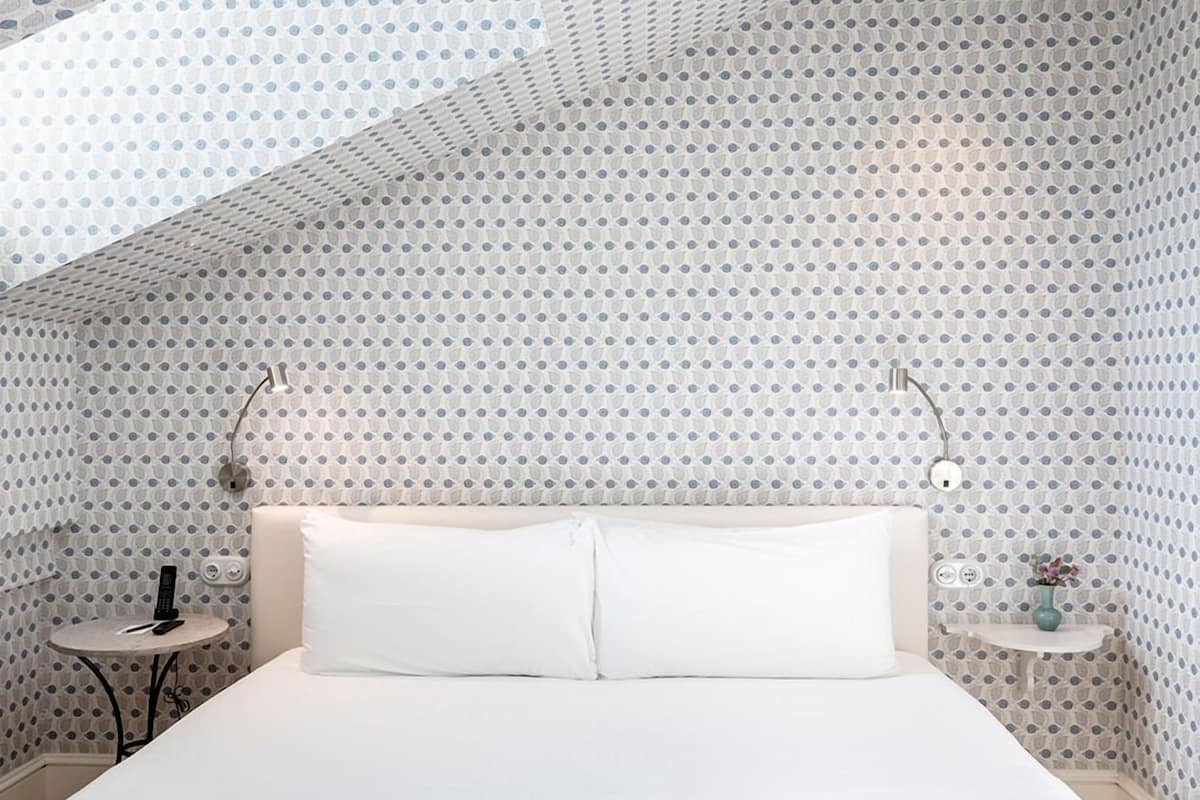 TAYKO SIGNATURE ATTIC