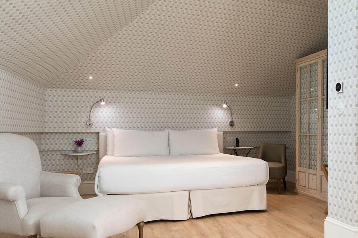 TAYKO DLX ATTIC