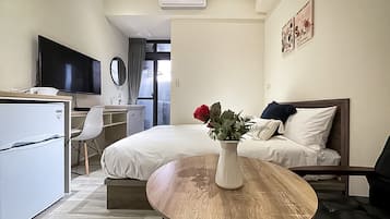 Standard Double Room | Down comforters, desk, free WiFi