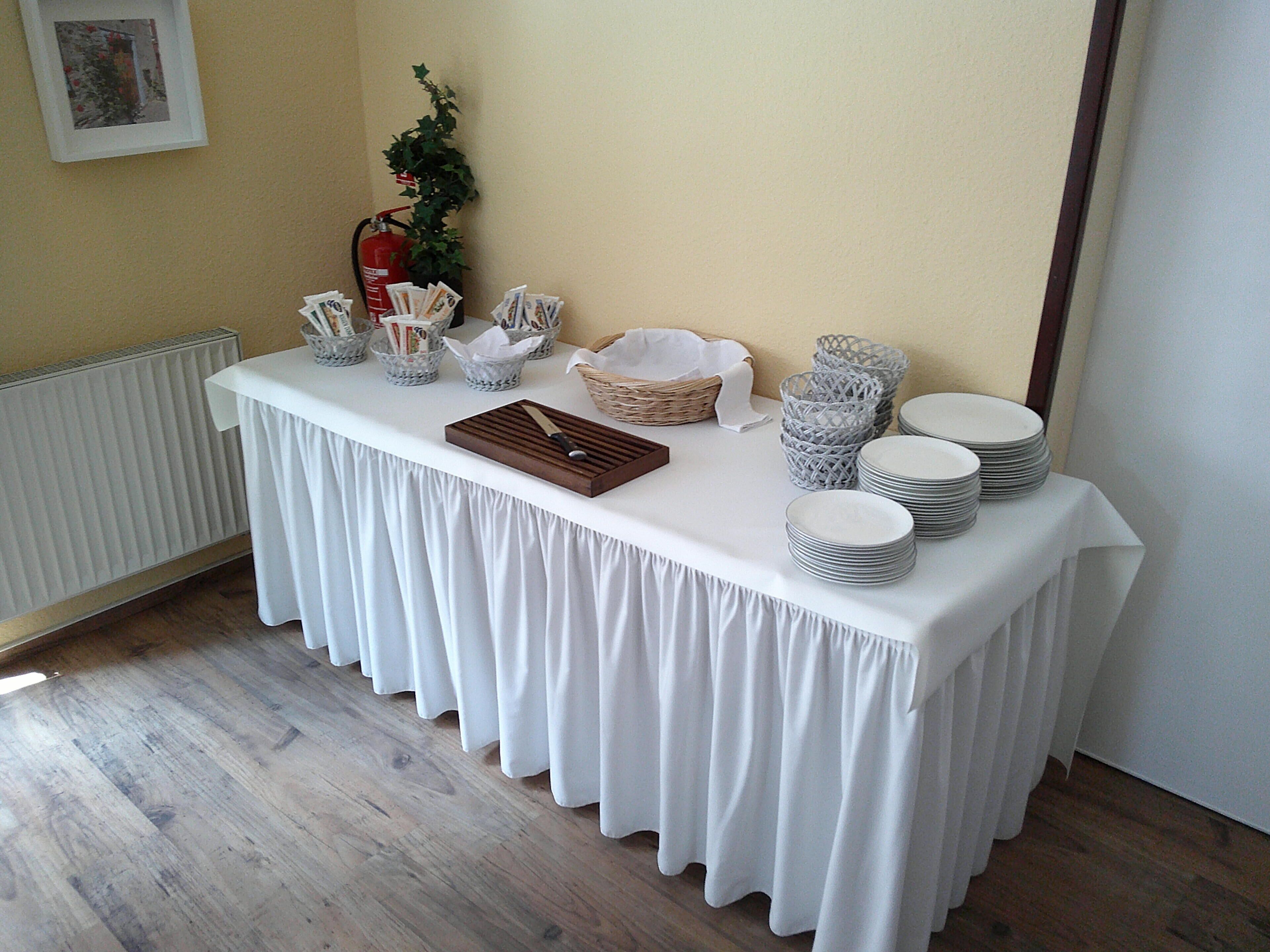 每日供应自助式早餐（每人 EUR 13.90）