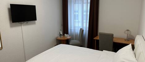 Caja de seguridad en la habitación y decoración personalizada