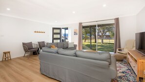 TV connectée, lecteur de DVD, chaîne hi-fi