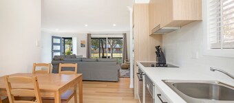 Nautilus - Pet Friendly - 5 Mins Walk to Bay