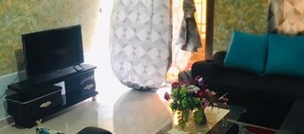 Appartement 2 Chambres Meublé à Alibandeng -lbv