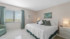 Room - Endless Summer Getaway at Sandarac (Fort Myers Beach)