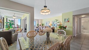 Dining - Endless Summer Getaway at Sandarac Fort Myers Beach (Fort Myers Beach)