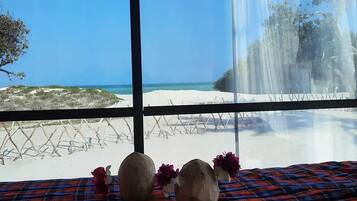 1 bedroom, desk, free WiFi, bed sheets