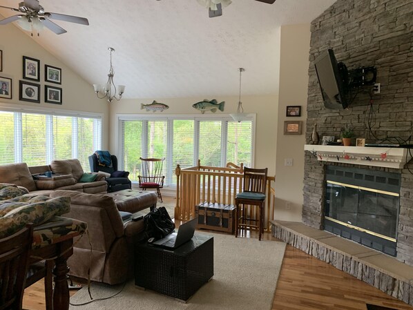 Smart TV, fireplace, DVD player