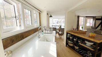 Classic Cottage, Ensuite | 3 bedrooms