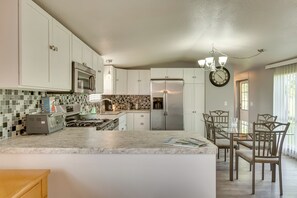 Fridge, microwave, stovetop, dishwasher - Peaceful MI Home on 1 Acre: Pets Welcome! (Walkerville)