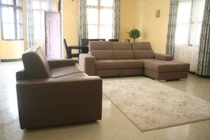 Fernseher, Stereoanlage