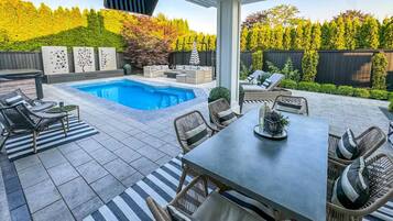 Piscina externa, piscina aquecida