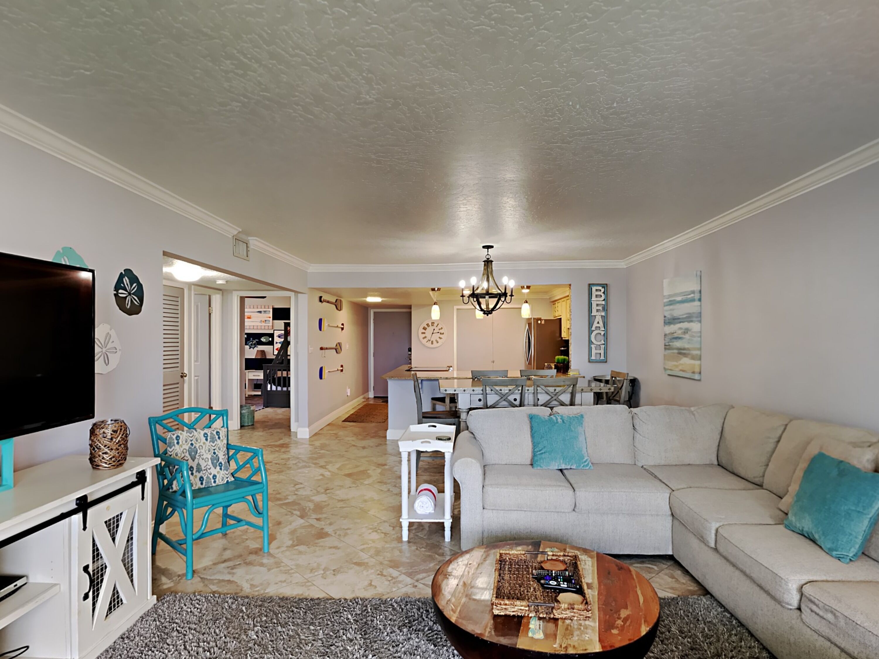 Upscale Gulfside Condo, Resort Amenities + Complimentary Beach Service