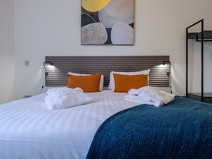 Cottage | Interior - The Theobold Suite Stone Cross Mansion (Ulverston)