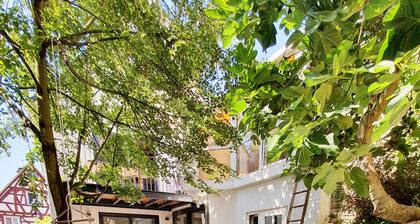 Ferienhaus für 6 Personen mit Whirlpool. 4 Schlafzimmer, 2 Bäder und Holzofen.