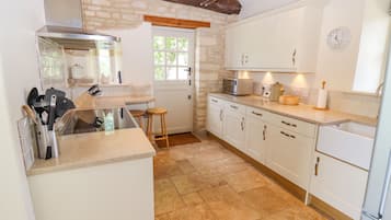 Cottage | Interior