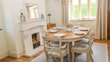 Cottage | Interior