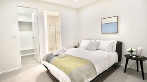 4 quartos, ferros/tábuas de passar roupa, Wi-Fi, roupa de cama